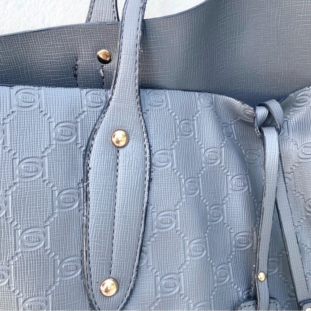 Vintage bebe Tote Bag Embossed Logo Monogram, Women OS Gray Vegan Leather - Picture 3 of 8